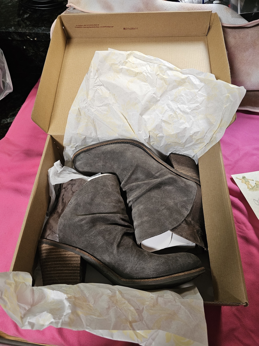 Sofft Brand NIB Women’s Ankle Booties - Gray Suede Low Heel Size 10